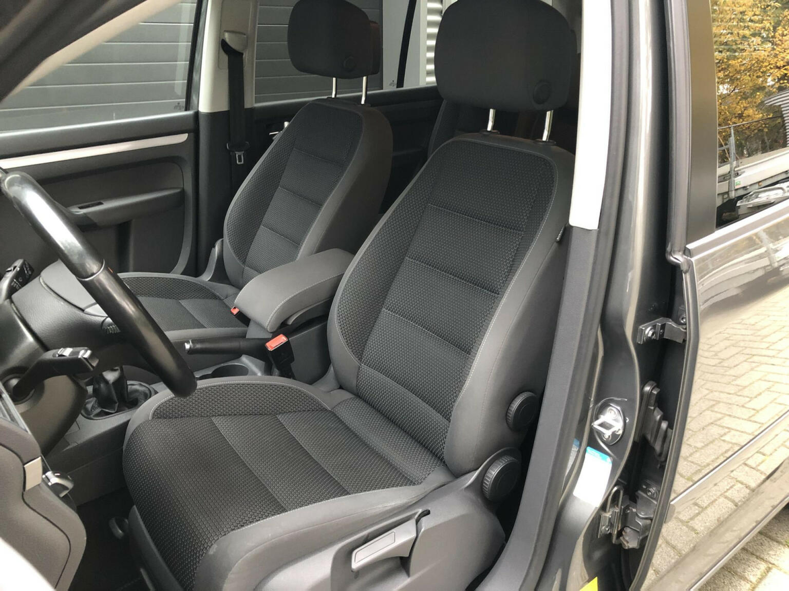 Volkswagen-Touran-3