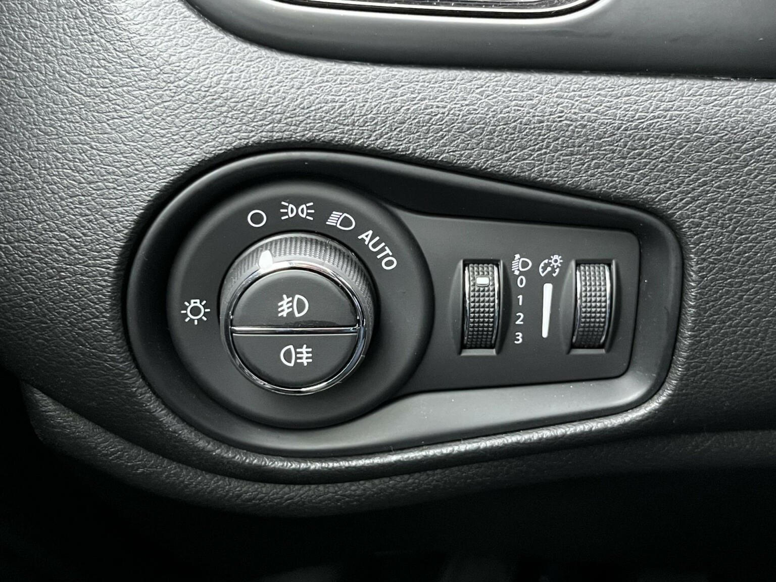 Jeep-Renegade-39