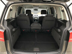 Volkswagen-Touran-26