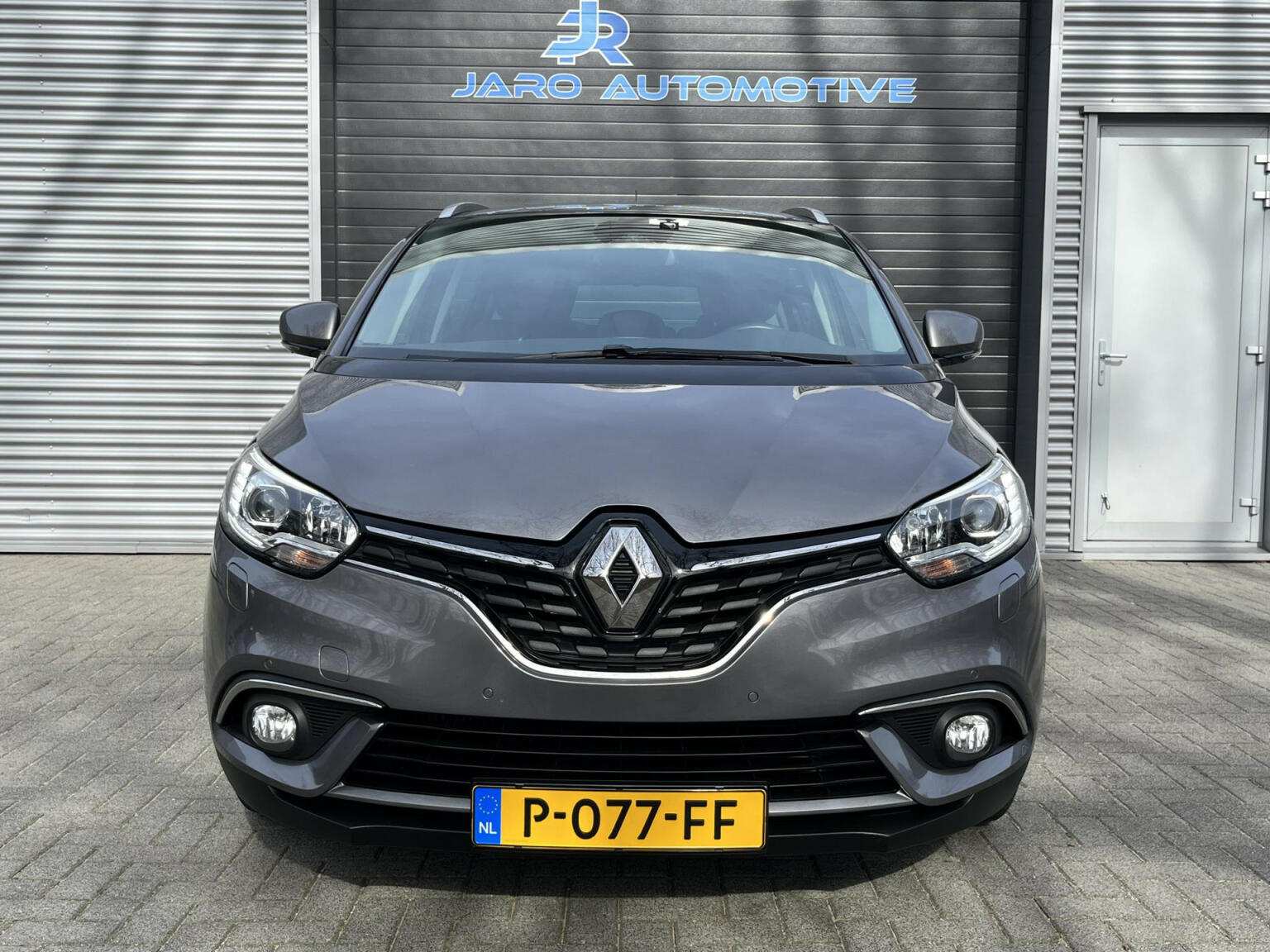 Renault-Grand Scénic-52