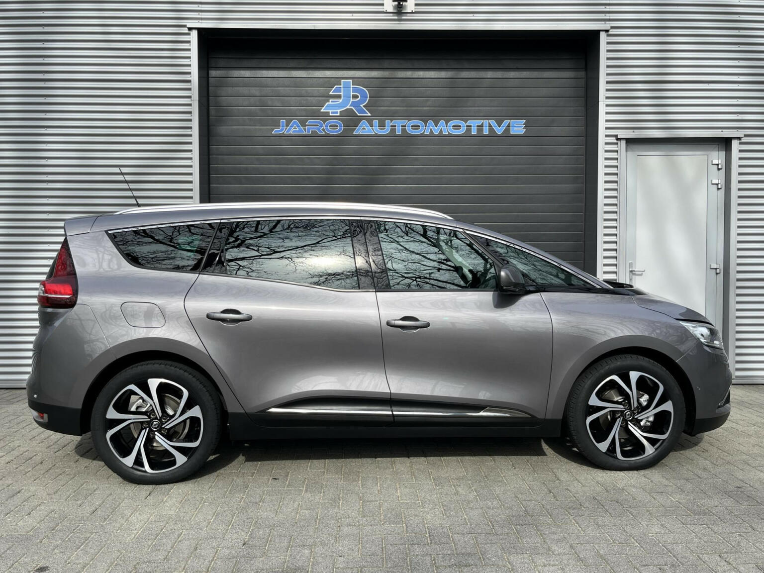 Renault-Grand Scénic-56