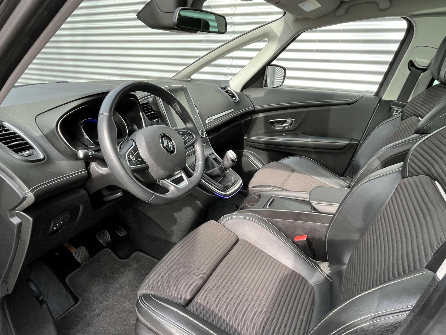 Renault-Grand Scénic-7