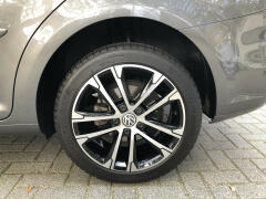 Volkswagen-Touran-33