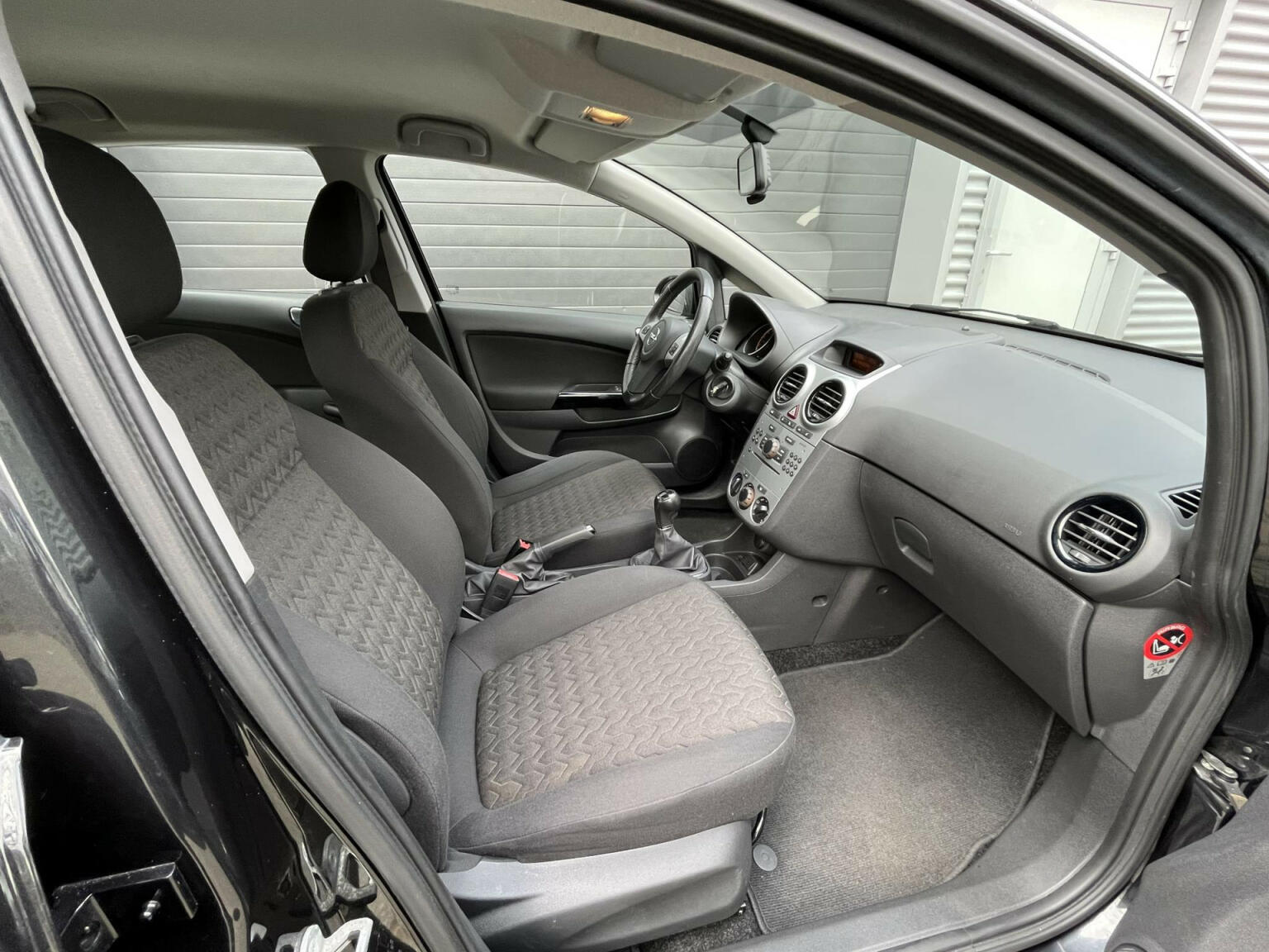 Opel-Corsa-25