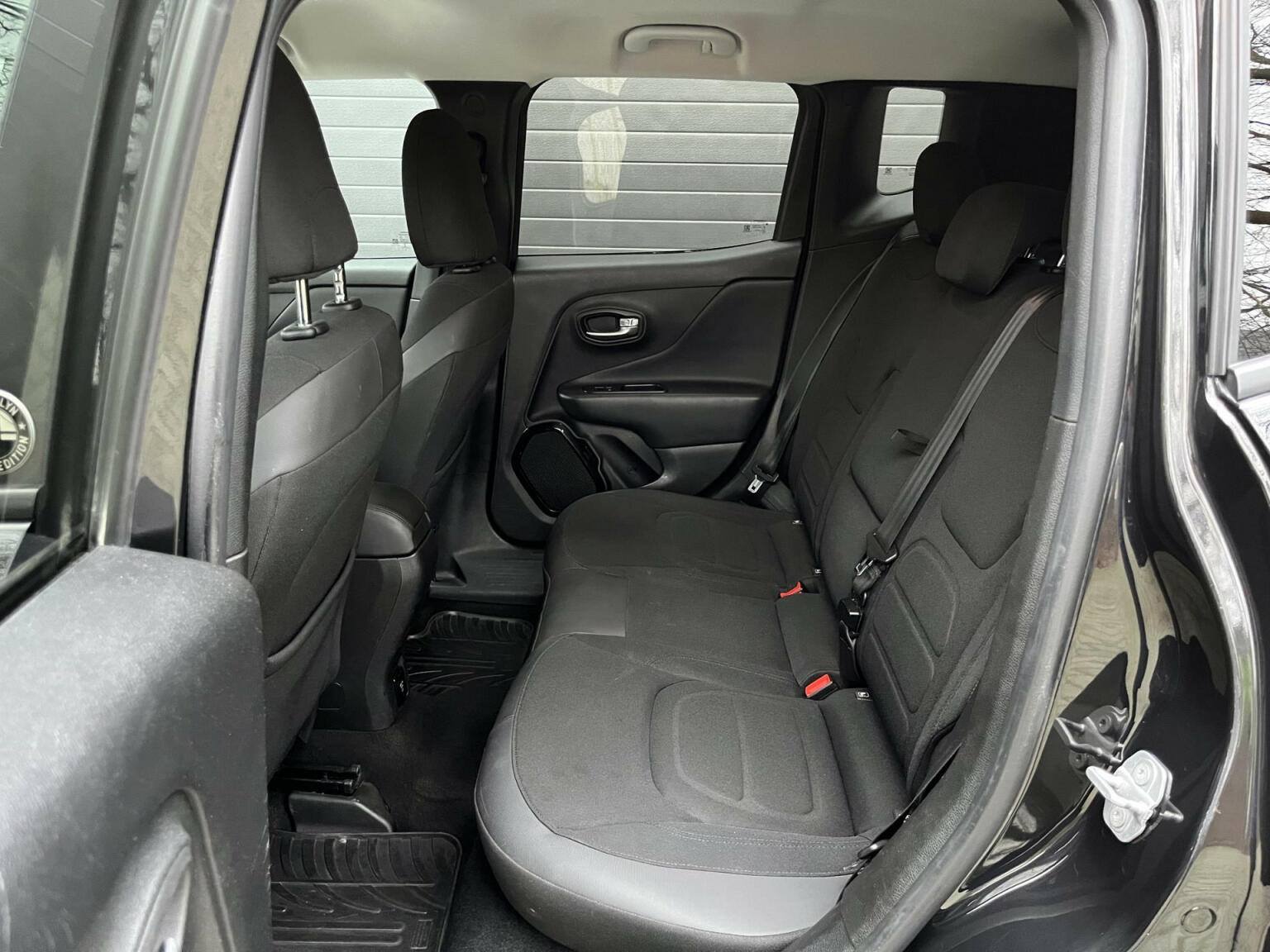 Jeep-Renegade-6